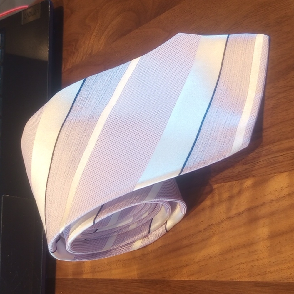 BEAUTIFUL Striped Silk Tie By VALENTINO EUC